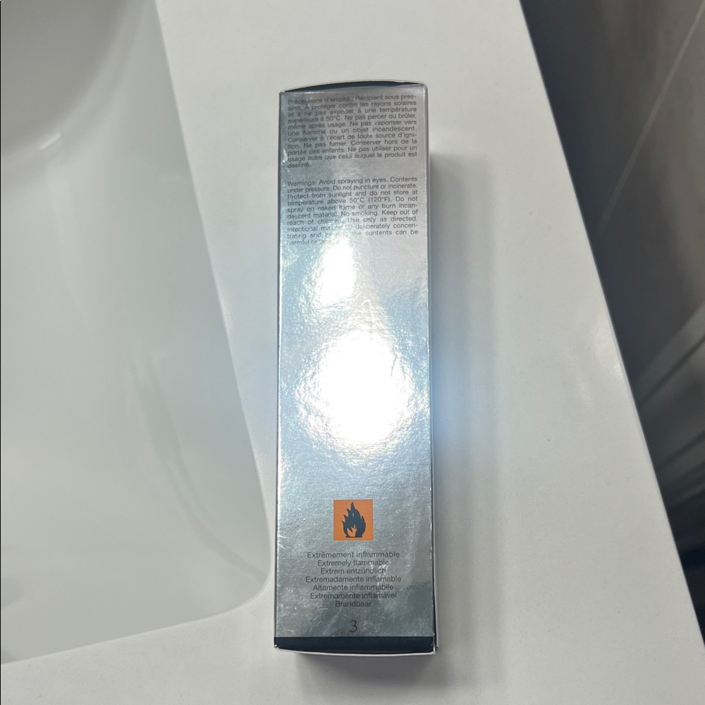 Dior Airflash Foundation in Silver - Picture 3 of 5